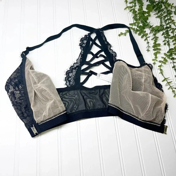 Cacique - Lane Bryant Black Lace Unlined Strappy Back Front Closure Bralette 44C - Picture 4 of 6